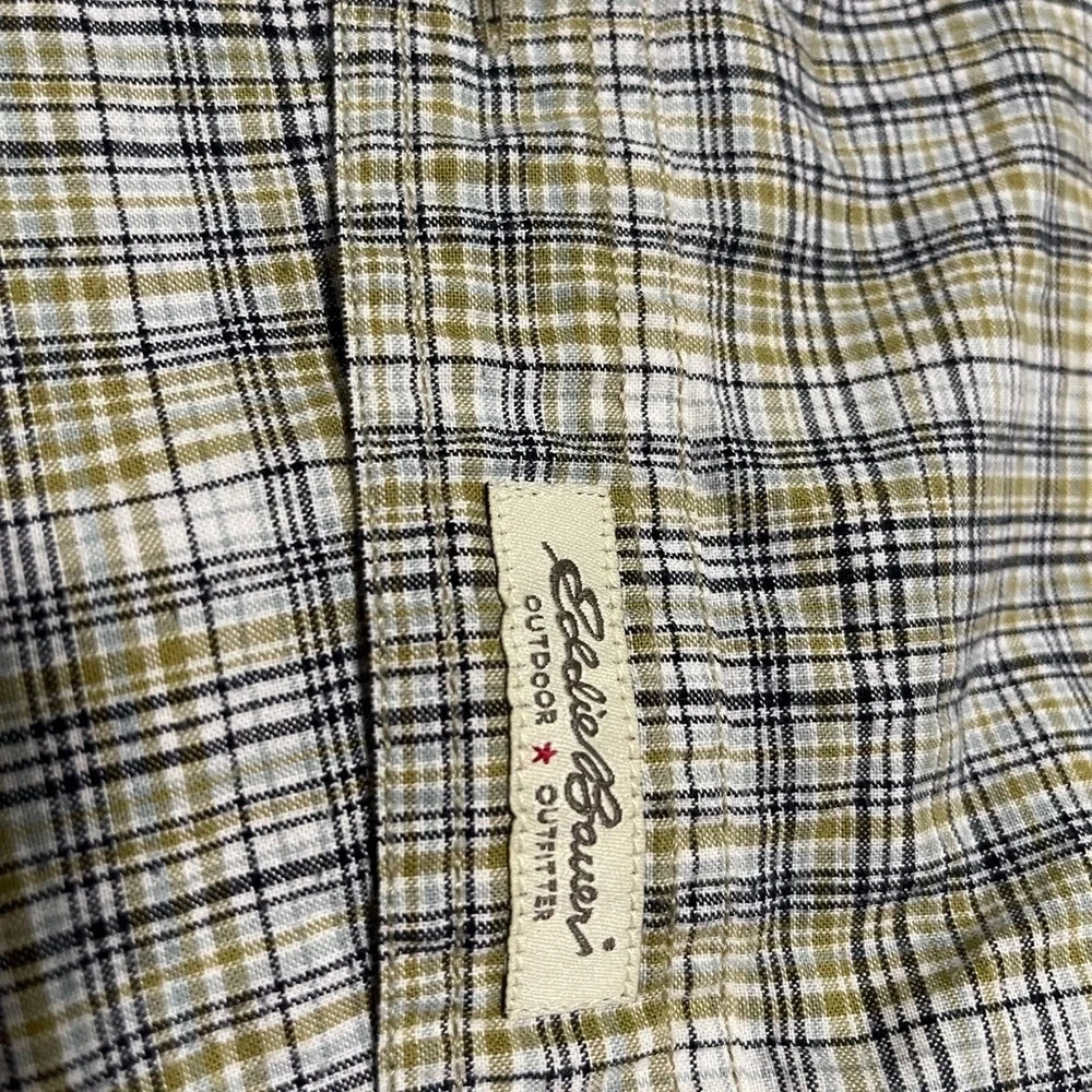 Eddie Bauer Men’s Medium Short Sleeve Plaid bButton Down Shirt